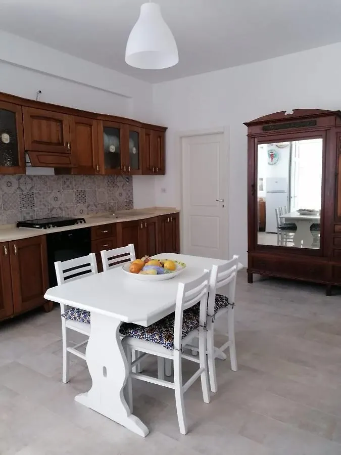 Villa Porto Delle Genti 리파리 0*,  이탈리아